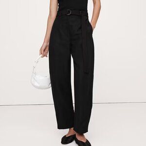 Banana Republic Authentic Chino Barrel Pant in Black